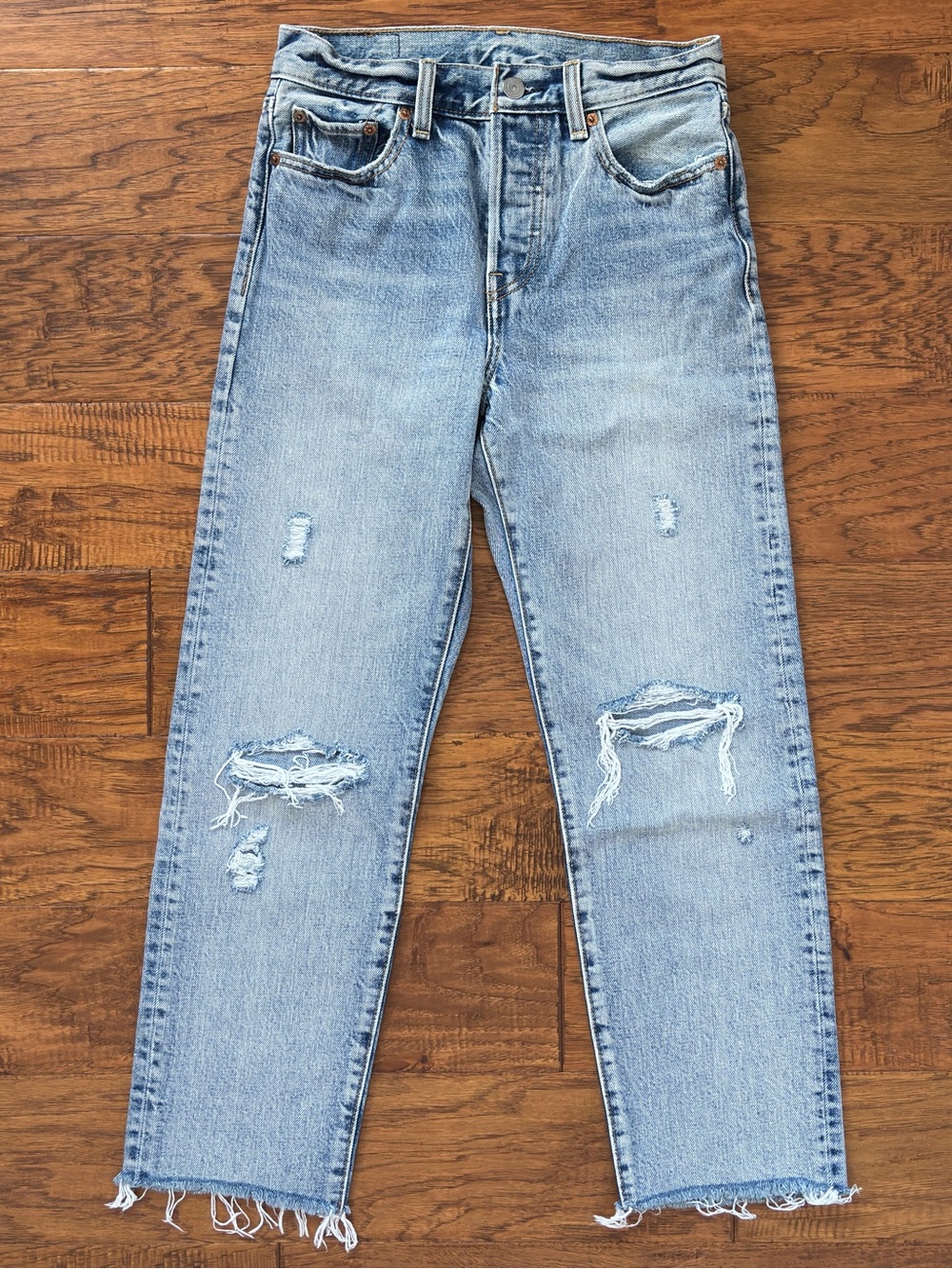 Levi’s Premium Wedgie Straight Ankle Light-wash Distressed Jeans